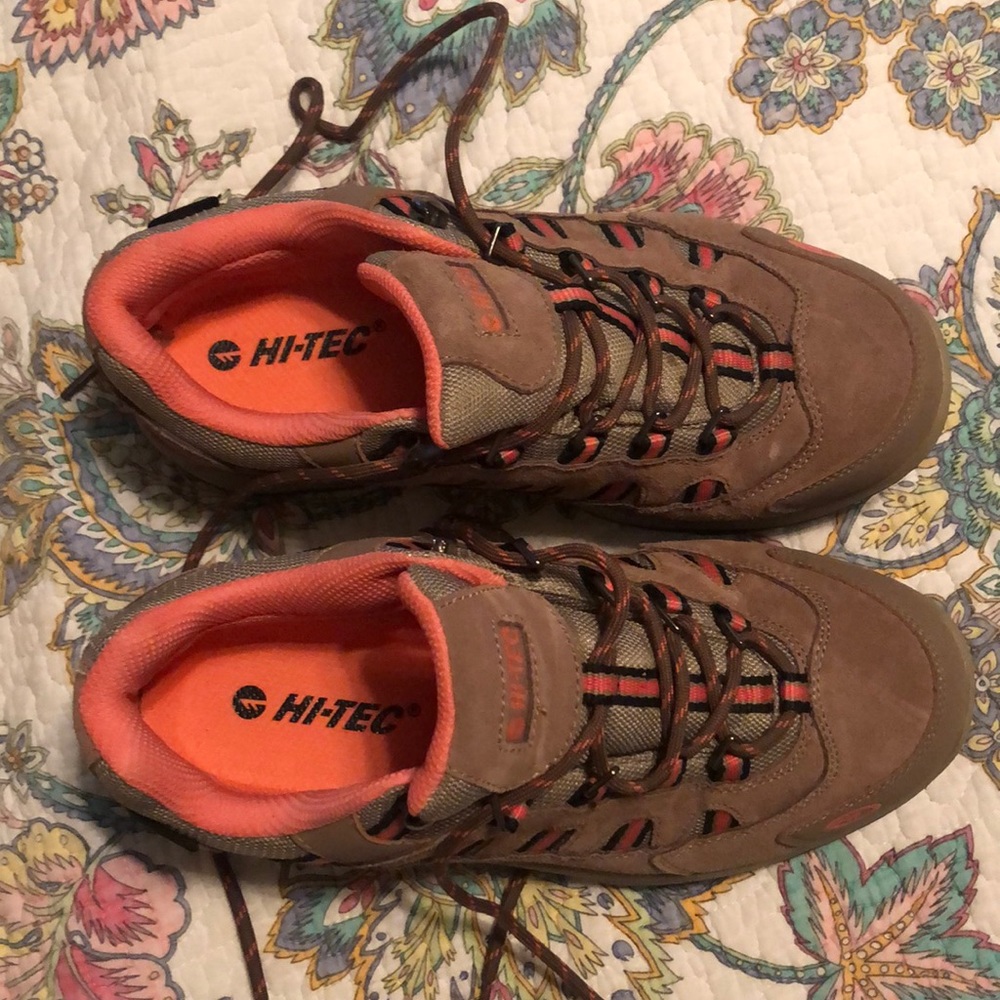 Hi-Tec women’s hiking shoes